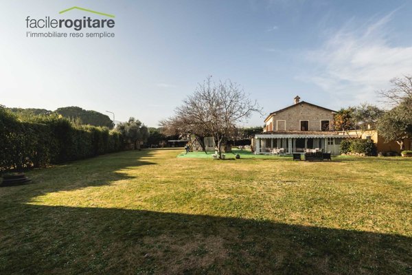 casa indipendente in vendita a San Clemente