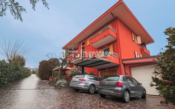 casa indipendente in vendita a San Clemente