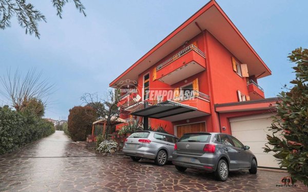 casa indipendente in vendita a San Clemente