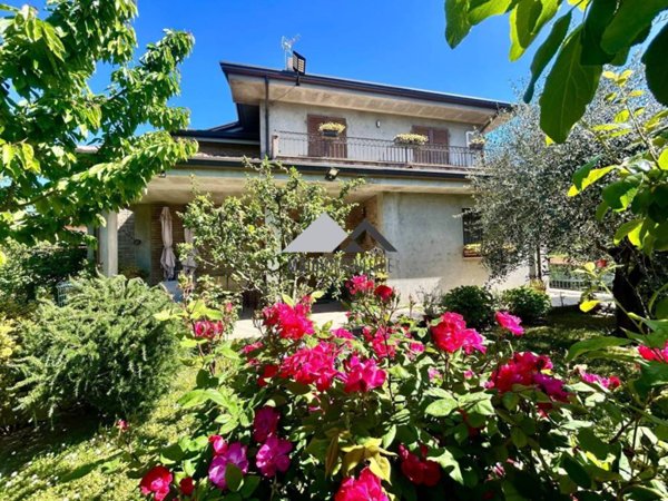 casa indipendente in vendita a San Clemente in zona Sant'andrea in Casale