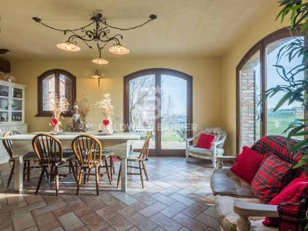 casa indipendente in vendita a San Clemente