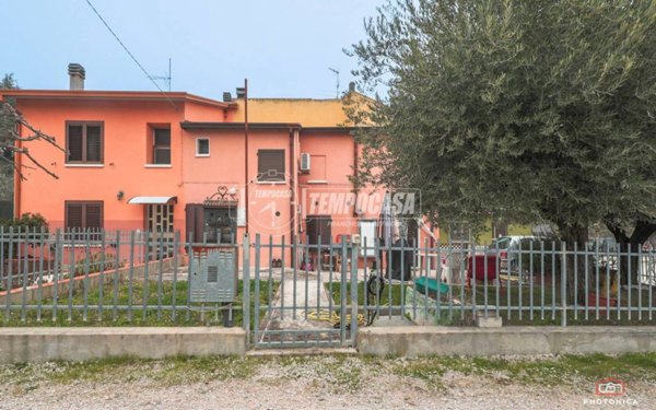 casa indipendente in vendita a San Clemente in zona Sant'andrea in Casale