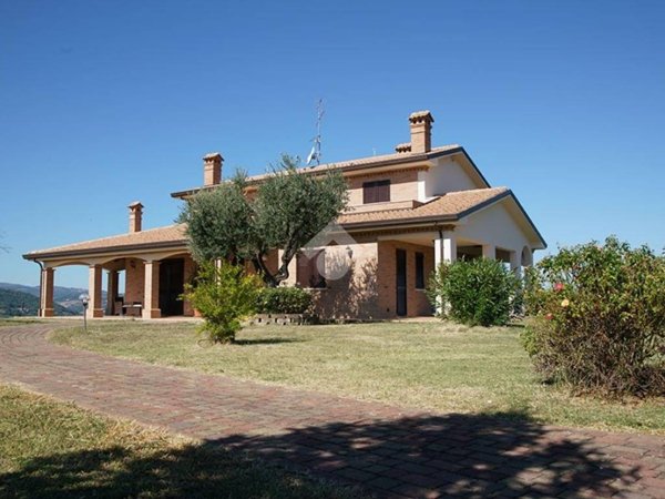 casa indipendente in vendita a San Clemente in zona Cevolabbate