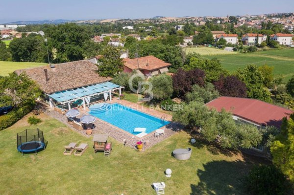 casa indipendente in vendita a San Clemente in zona Fornace