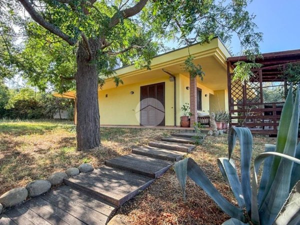 casa indipendente in vendita a San Clemente in zona Fornace