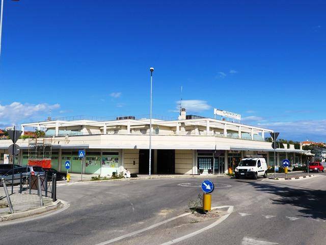negozio in vendita a San Clemente