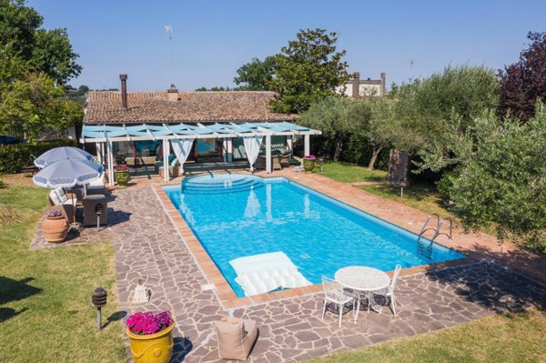 casa indipendente in vendita a San Clemente in zona Fornace