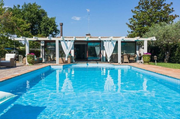 casa indipendente in vendita a San Clemente in zona Fornace