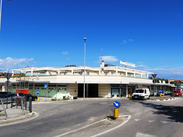 negozio in vendita a San Clemente