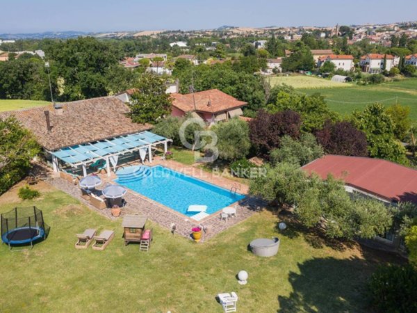 casa indipendente in vendita a San Clemente in zona Fornace