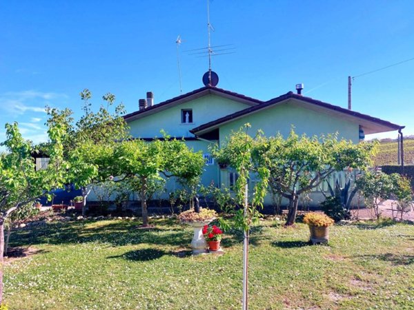 casa indipendente in vendita a San Giovanni in Marignano