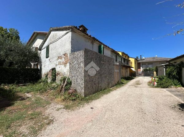 casa indipendente in vendita a San Giovanni in Marignano
