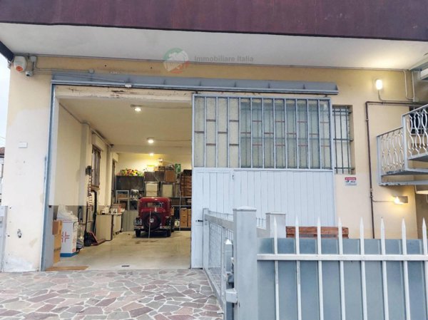 locale di sgombero in vendita a San Giovanni in Marignano