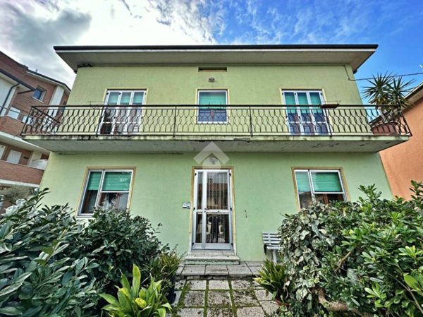 casa indipendente in vendita a San Giovanni in Marignano
