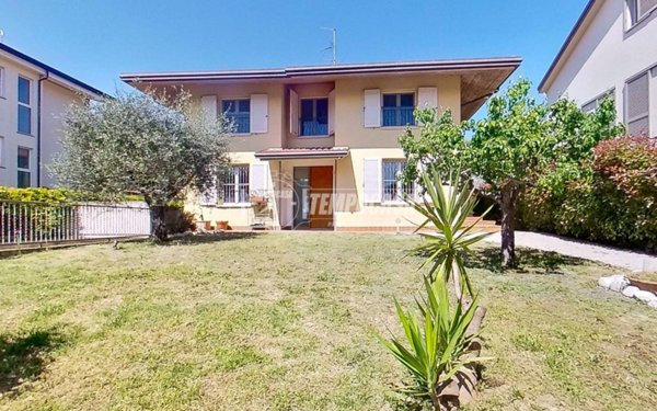casa indipendente in vendita a San Giovanni in Marignano