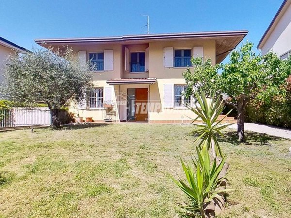 casa indipendente in vendita a San Giovanni in Marignano