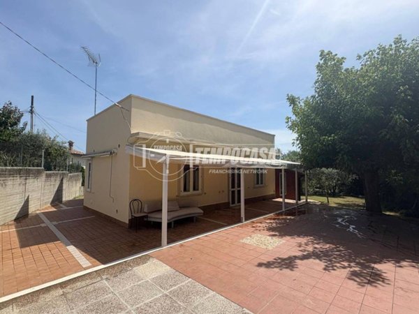 casa indipendente in vendita a San Giovanni in Marignano in zona Montalbano