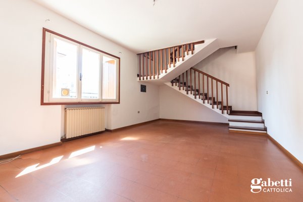 casa indipendente in vendita a San Giovanni in Marignano