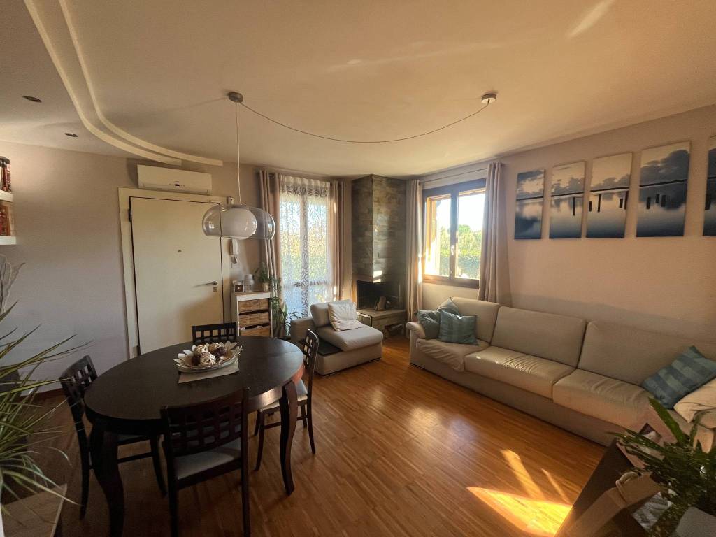 casa indipendente a San Giovanni in Marignano in zona Santa Maria in Pietrafitta