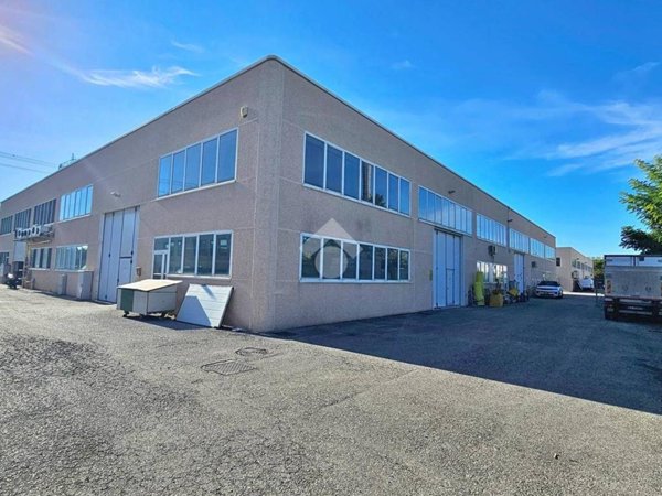 locale commerciale in vendita a San Giovanni in Marignano