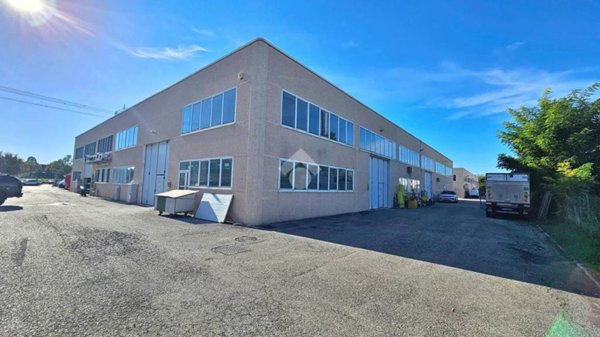 locale commerciale in vendita a San Giovanni in Marignano