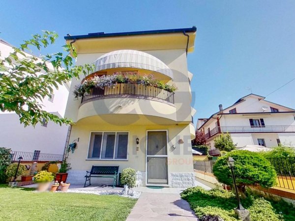 casa indipendente in vendita a San Giovanni in Marignano