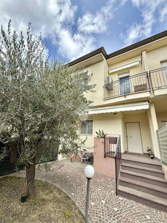 casa indipendente in vendita a San Giovanni in Marignano