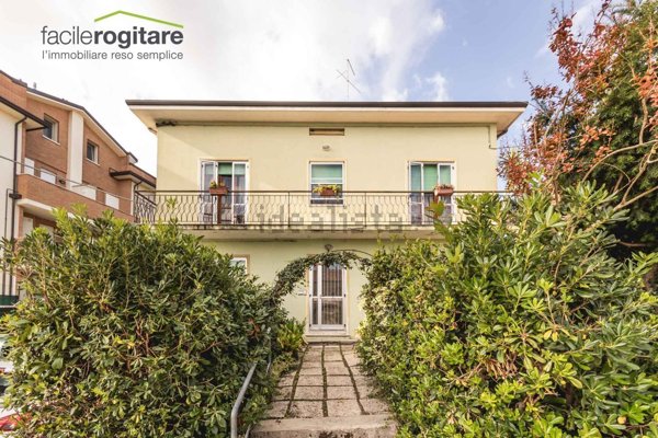 casa indipendente a San Giovanni in Marignano in zona Santa Maria in Pietrafitta