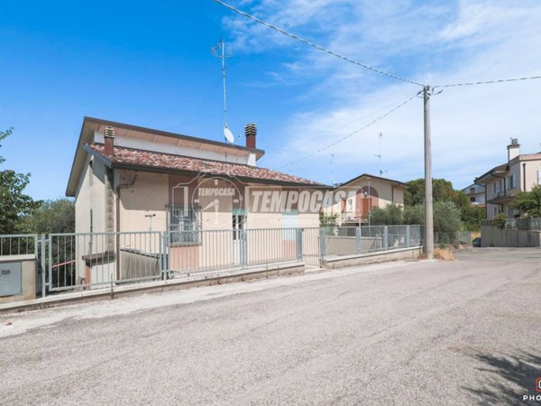 casa indipendente in vendita a San Giovanni in Marignano in zona Montalbano