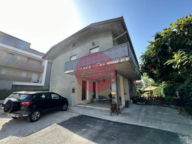 casa indipendente in vendita a Santarcangelo di Romagna