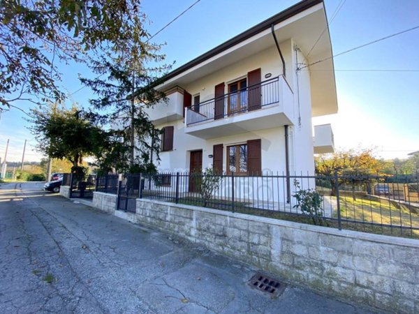 casa indipendente in vendita a Santarcangelo di Romagna in zona Sant'Ermete