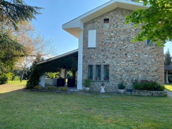 casa indipendente in vendita a Santarcangelo di Romagna