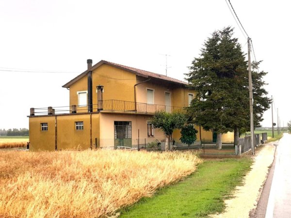 casa indipendente in vendita a Santarcangelo di Romagna