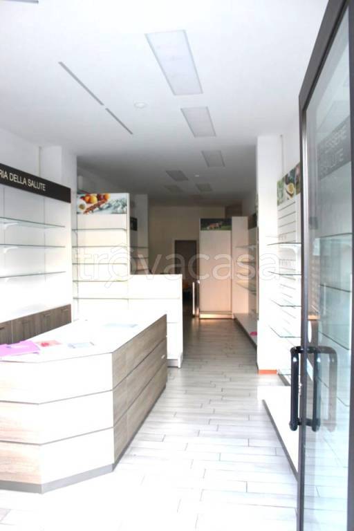 negozio in vendita a Santarcangelo di Romagna