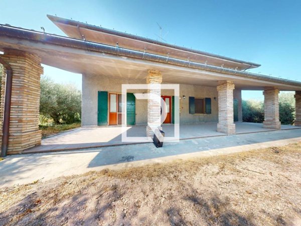 casa indipendente in vendita a Santarcangelo di Romagna in zona Montalbano