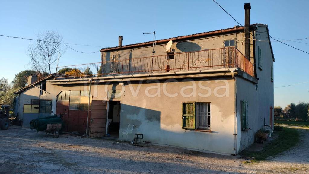 casa indipendente a Santarcangelo di Romagna in zona San Martino dei Mulini
