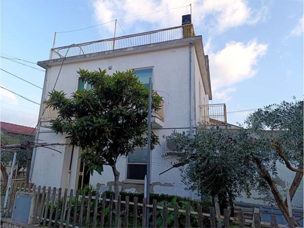 casa indipendente in vendita a Santarcangelo di Romagna in zona San Michele