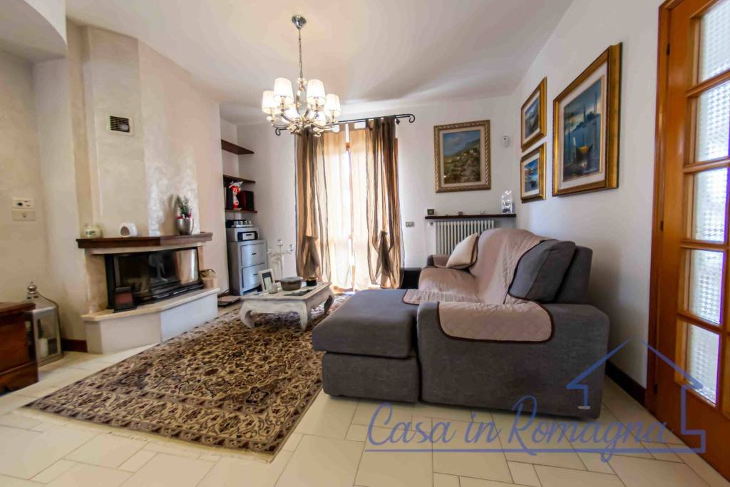 casa indipendente a Santarcangelo di Romagna in zona San Martino dei Mulini