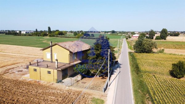 casa indipendente in vendita a Santarcangelo di Romagna
