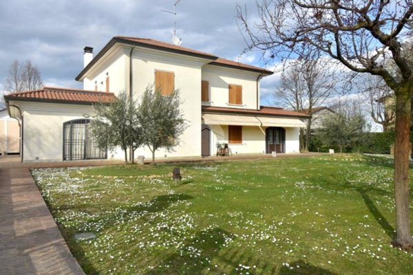 casa indipendente in vendita a Santarcangelo di Romagna