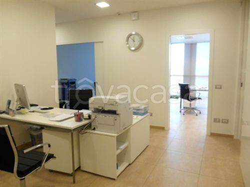 ufficio in vendita a Santarcangelo di Romagna