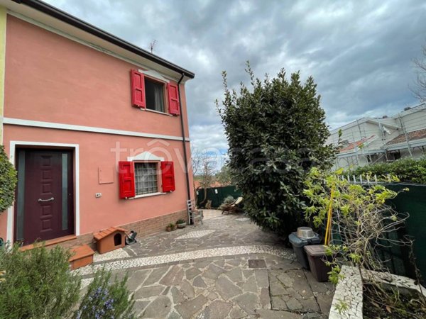 casa indipendente in vendita a Santarcangelo di Romagna