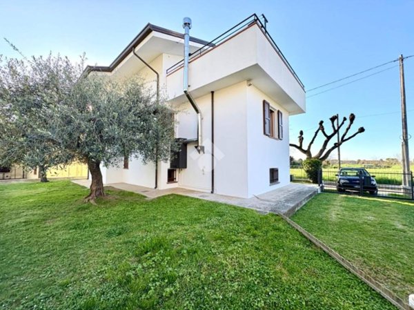 casa indipendente in vendita a Santarcangelo di Romagna in zona Sant'Ermete