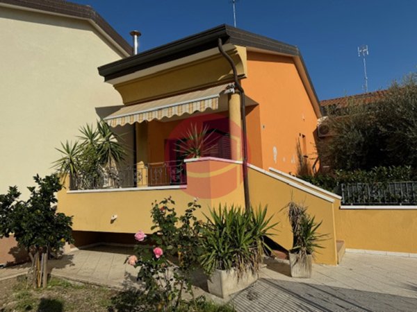 casa indipendente in vendita a Santarcangelo di Romagna