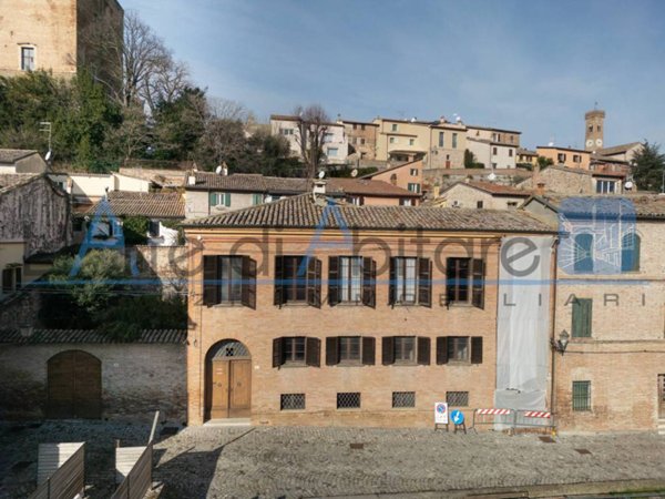 locale commerciale in vendita a Santarcangelo di Romagna