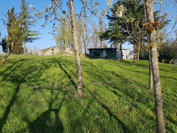 terreno edificabile in vendita a Santarcangelo di Romagna