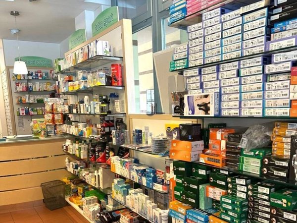 negozio in vendita a Santarcangelo di Romagna