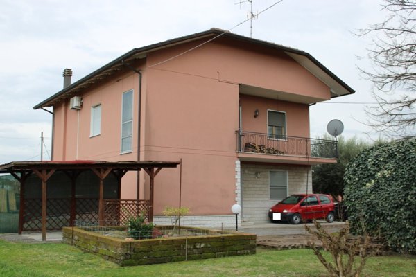 casa indipendente in vendita a Santarcangelo di Romagna