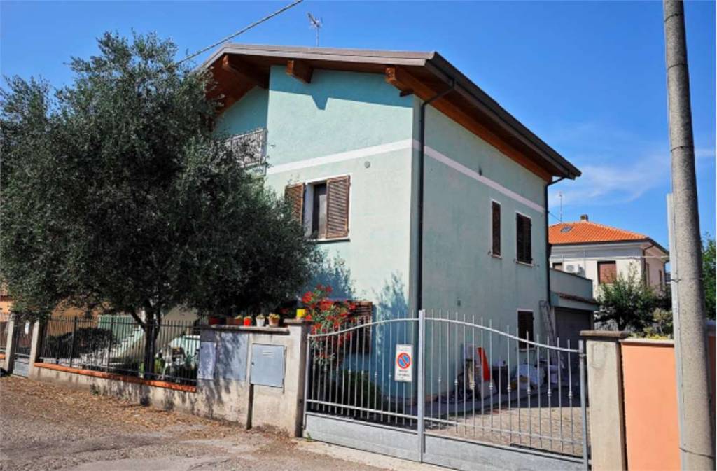 casa indipendente in vendita a Santarcangelo di Romagna