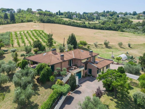 casa indipendente in vendita a Santarcangelo di Romagna